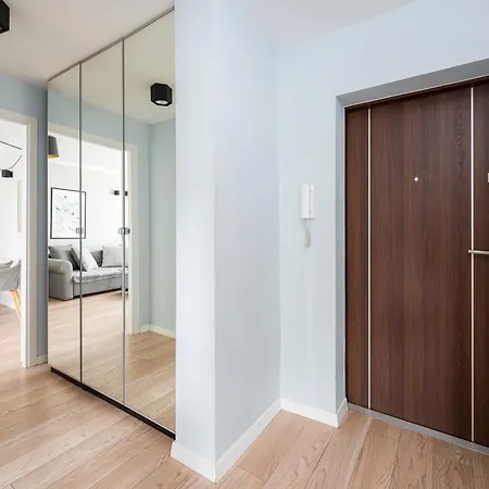 Afrykanska Deluxe By Bookinghost *